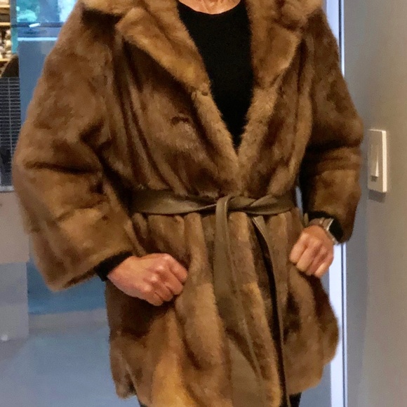 The Most Versatile Fur Coat Ever! - Picture 2 of 16